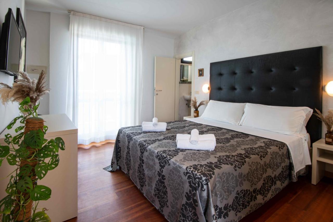 Hotel Baby B&B Milano Marittima Ngoại thất bức ảnh