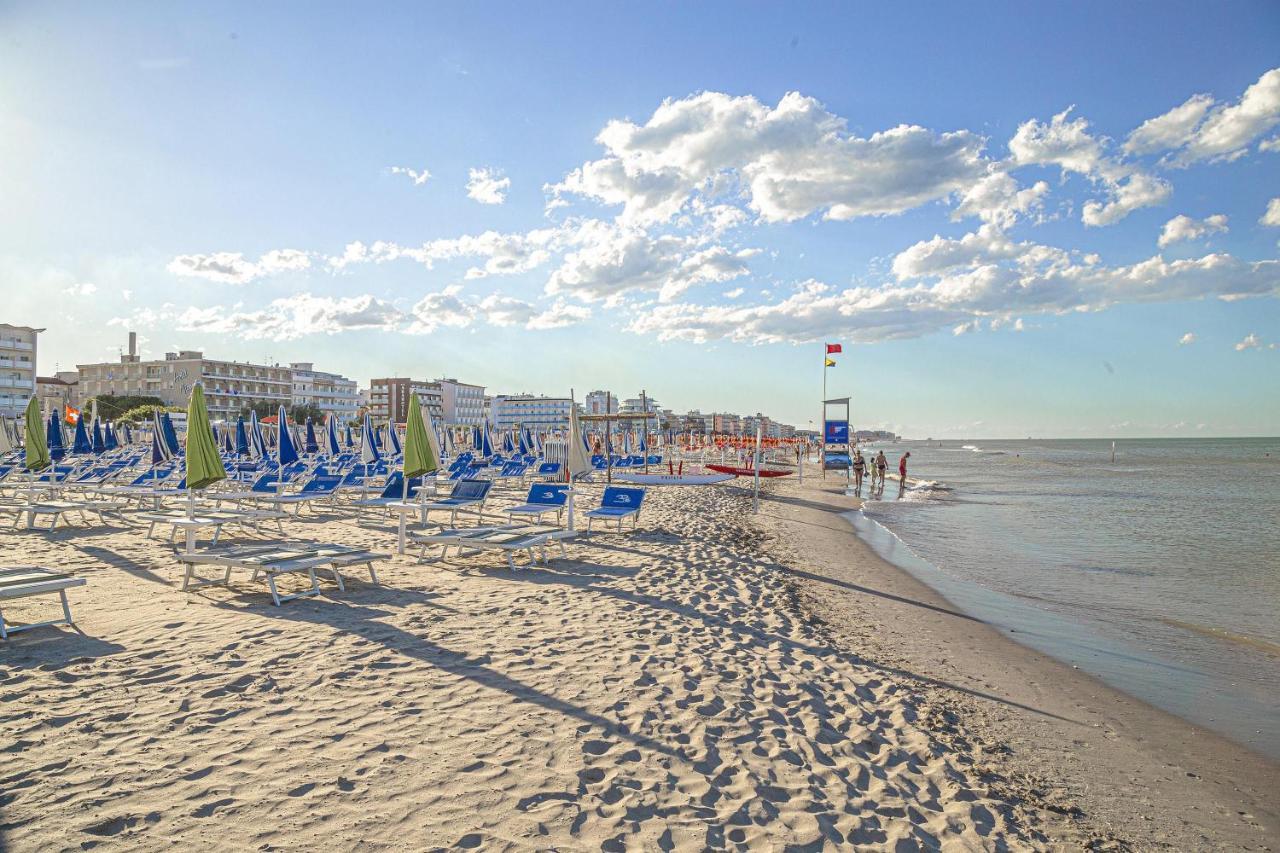 Hotel Baby B&B Milano Marittima Ngoại thất bức ảnh