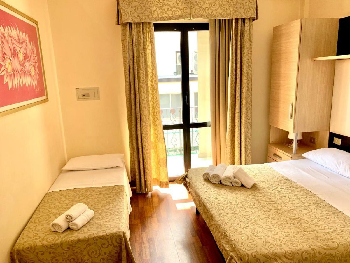 Hotel Baby B&B Milano Marittima Ngoại thất bức ảnh